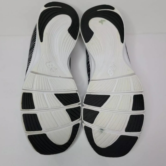 New Balance 711 WX711GZ2 Athletic Shoes Women’s Size 9 (B) Black White - Picture 10 of 10